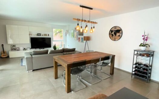 Grande e luminoso appartamento 4 1/2 locali a Lumino