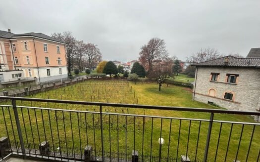 Giubiasco – Ampio appartamento 2.5 locali in zona centrale