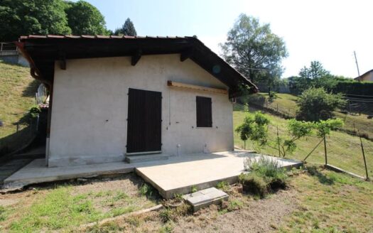 VALCOLLA – VENDESI CASA UNIFAMILIARE PARZ. AMMOBILIATA