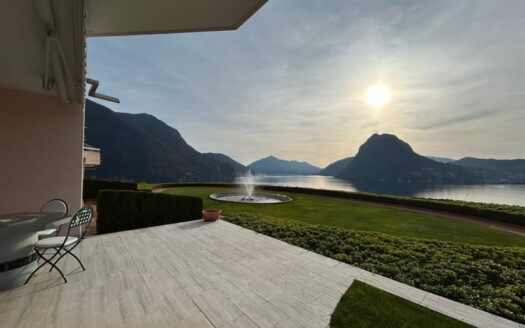 CASTAGNOLA – VENDESI APPARTAMENTO CON VISTA PANORAMICA SUL LAGO