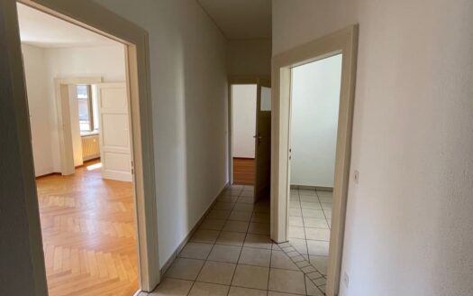 LUGANO CENTRO – AFFITTASI LUMINOSO APPARTAMENTO DI 3 LOCALI