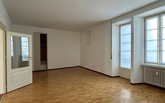 LUGANO CENTRO – AFFITTASI UFFICIO SPAZIOSO DI 4 LOCALI