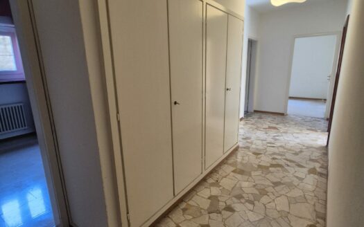 LUGANO CENTRO – AFFITTASI UFFICIO DI 4.5 LOCALI