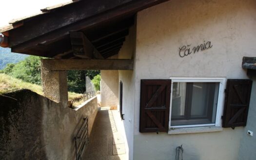 VALCOLLA – AFFITTASI CASA UNIFAMILIARE PARZ. AMMOBILIATA