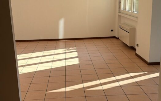 LUGANO – AFFITTASI APPARTAMENTO DI 3.5 LOCALI