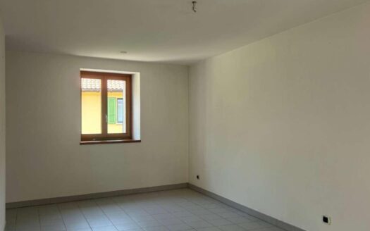 PONTE CAPRIASCA – AFFITTASI CASA DI 5 LOCALI NEL NUCLEO